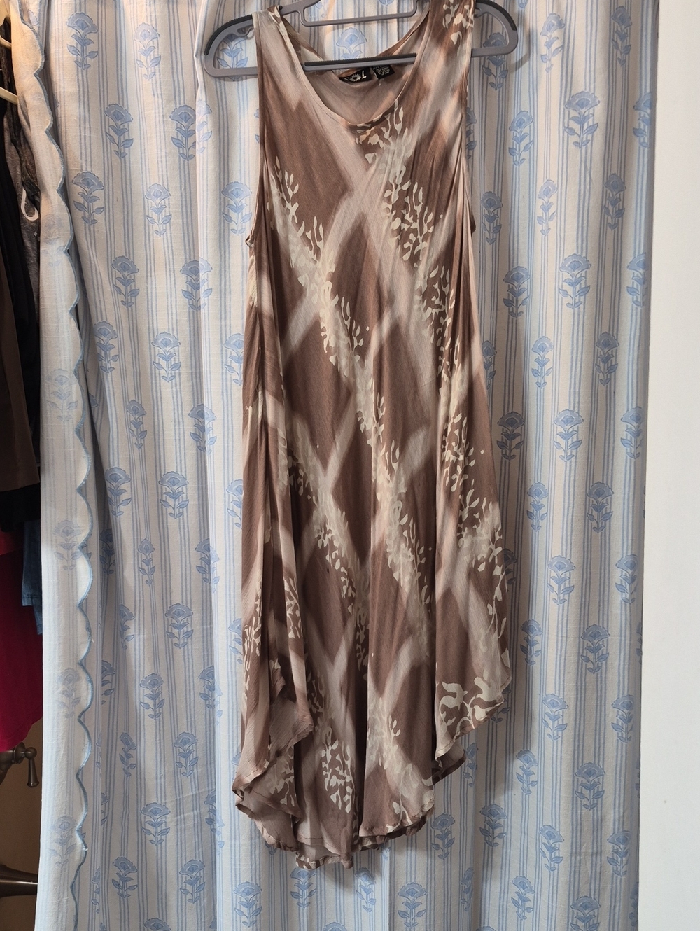 SOL Apparel Tie Dye Print Asymetric Flowy Hem Boho Lightweight Sleeveless Dress